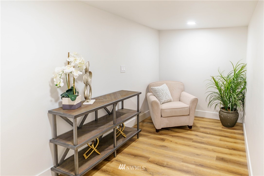 1129 North 84th Street Seattle, WA 98103 - Photo 15 of 24 a living room with furniture