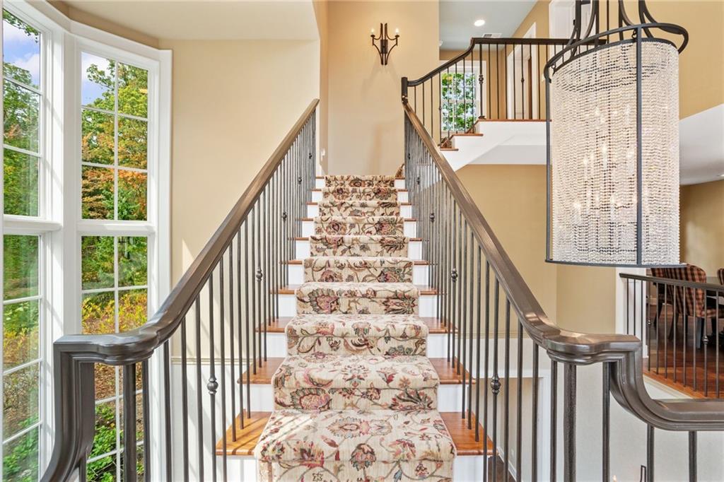 73 Stonedale Road Sewickley, PA 15143 - Photo 6 of 50 a view of entryway