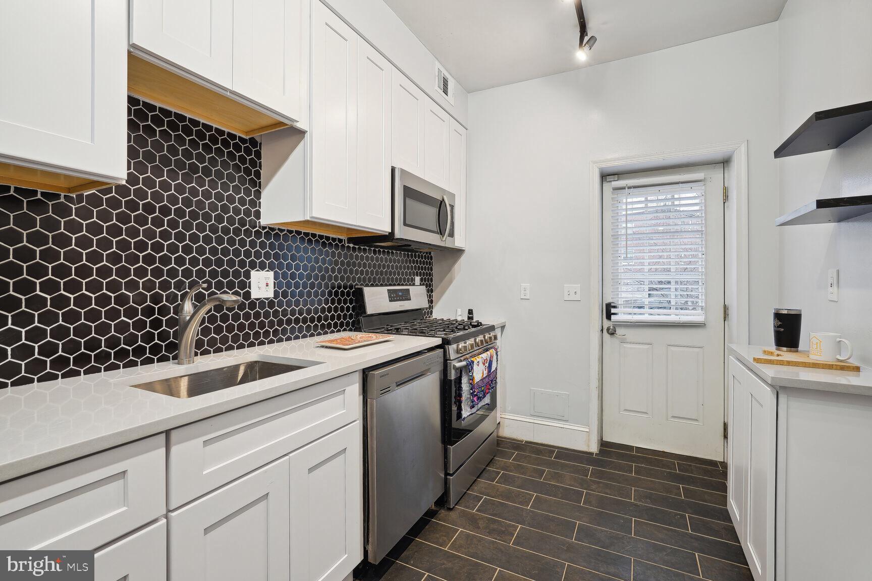 1311 Potomac Avenue Southeast Washington, DC 20003 - Photo 12 of 26