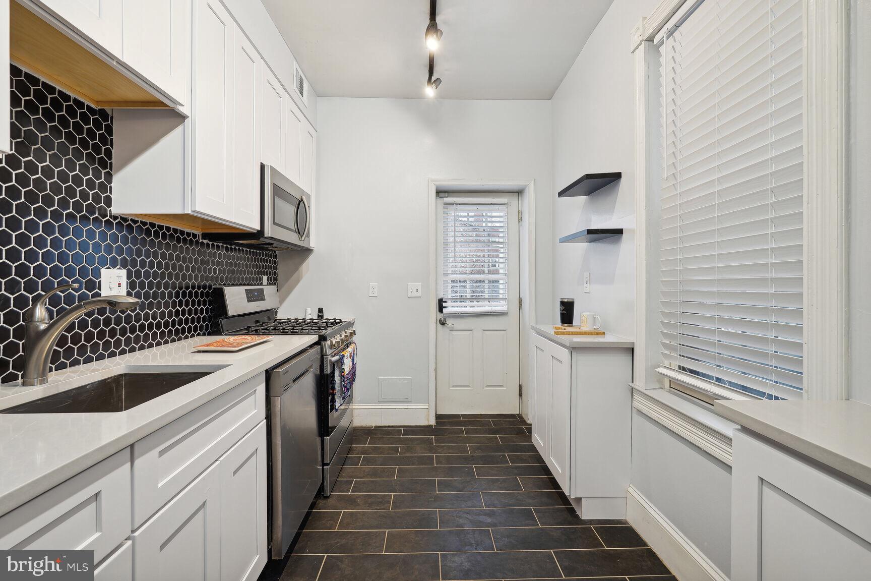 1311 Potomac Avenue Southeast Washington, DC 20003 - Photo 13 of 26