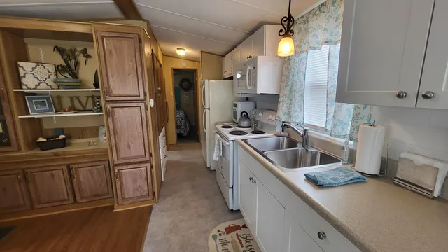 $115,000 | 1339 Old Lakeport Road Northwest, Unit 14, Moore Haven, FL 33471