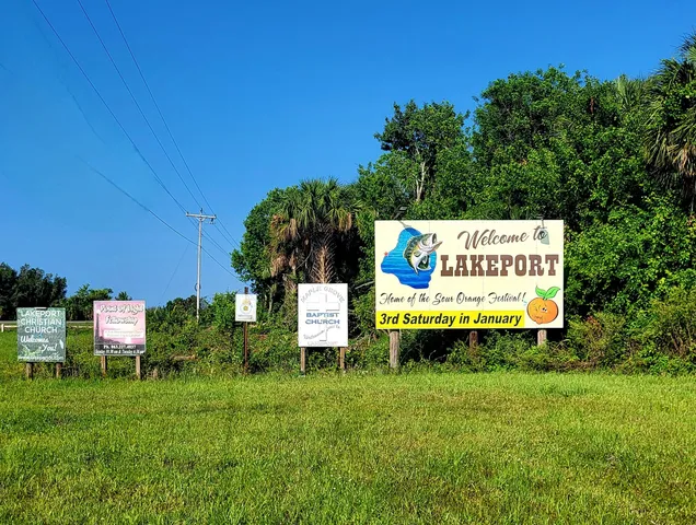 $115,000 | 1339 Old Lakeport Road Northwest, Unit 14, Moore Haven, FL 33471