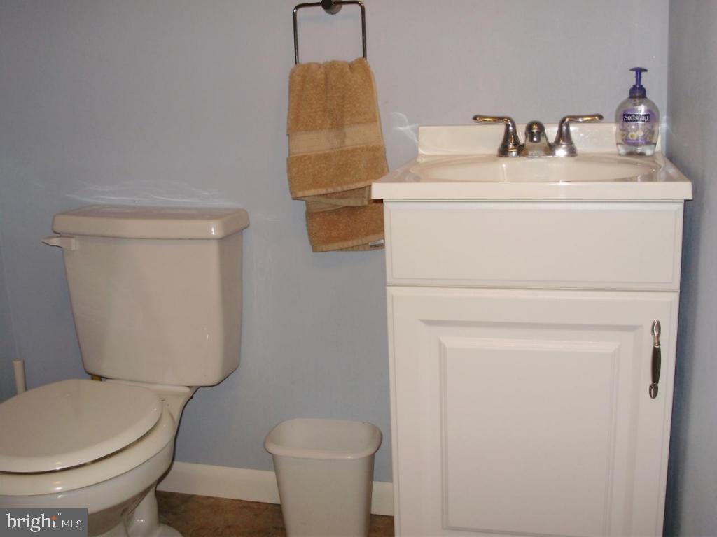 229 Cardinal Road Lititz, PA 17543 - Photo 13 of 28