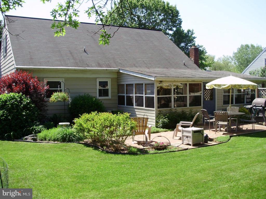 229 Cardinal Road Lititz, PA 17543 - Photo 16 of 28