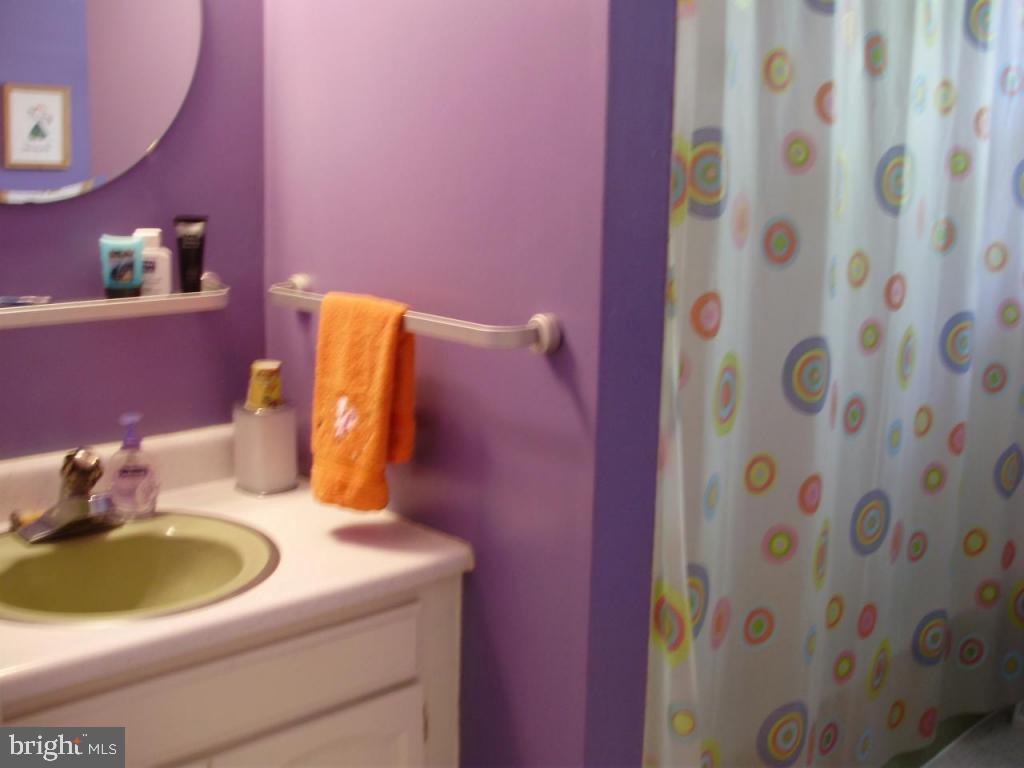 229 Cardinal Road Lititz, PA 17543 - Photo 9 of 28
