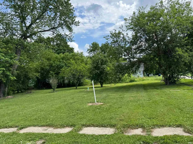 $10,000 | 195 West Sycamore, Macy, IN 46951