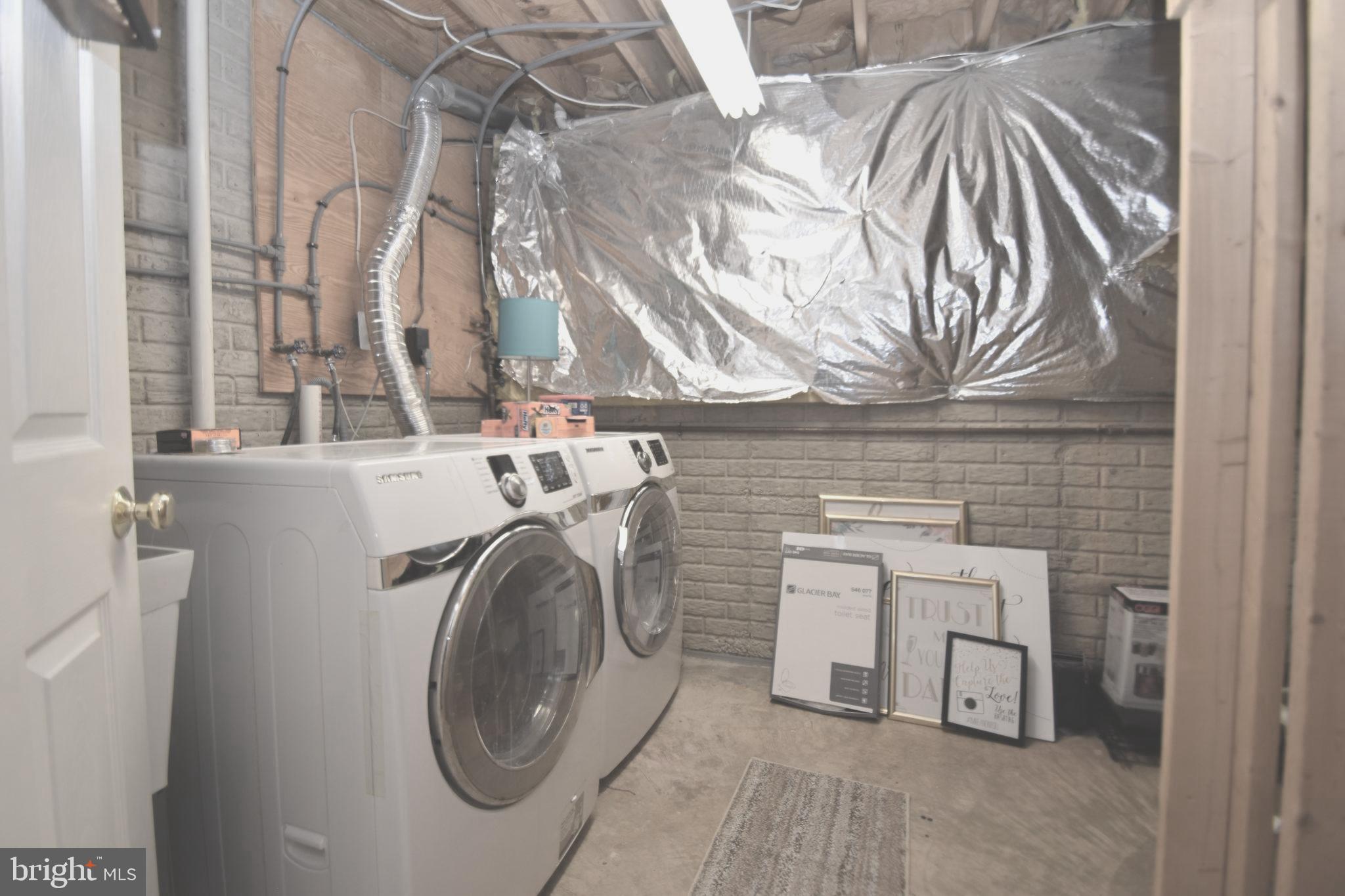 1123 Ingate Road Baltimore, MD 21227 - Photo 21 of 28 Laundry area ( appli incl. + storage area