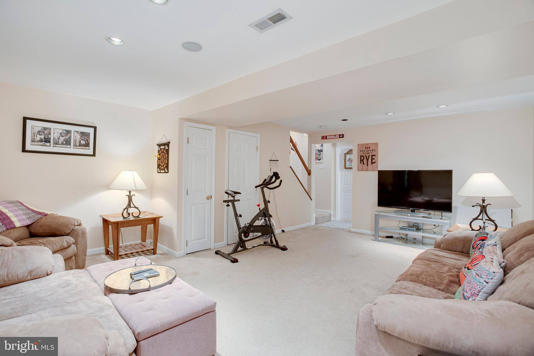 1123 Ingate Road Baltimore, MD 21227 - Photo 23 of 28 Bright airy entertainment clubroom