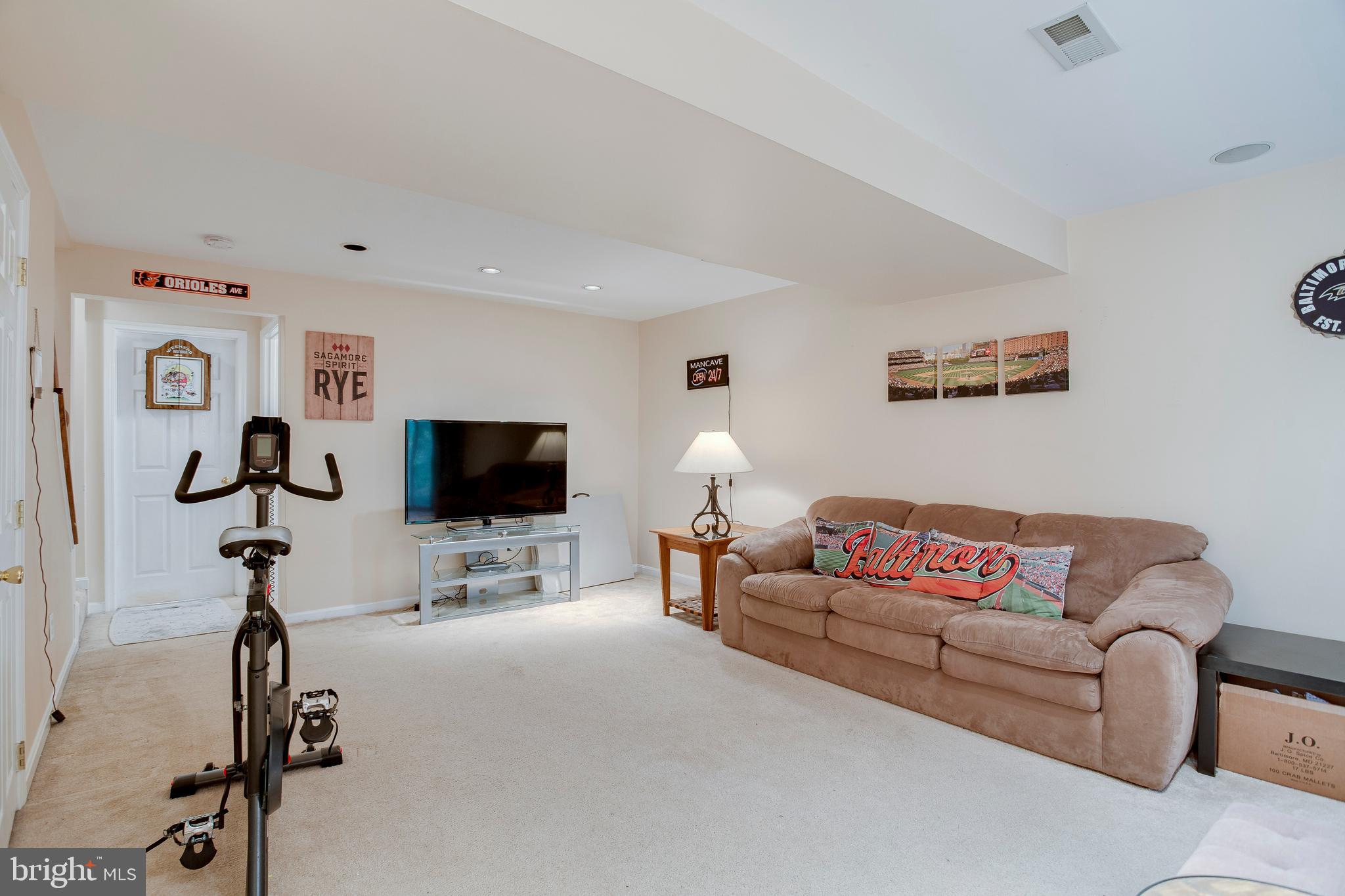1123 Ingate Road Baltimore, MD 21227 - Photo 25 of 28 Great space for gatherings