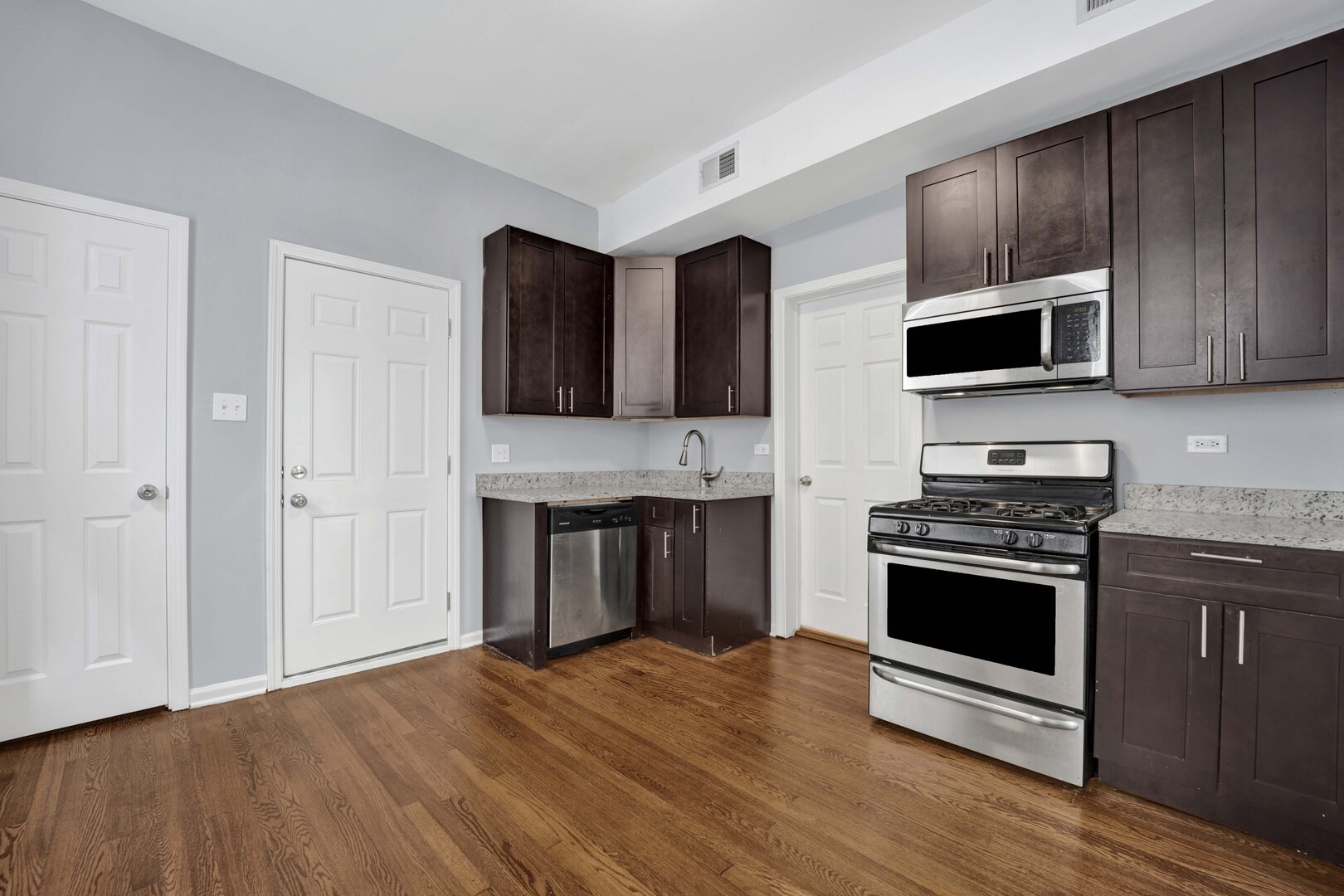 3340 South Carpenter Street, Unit 2F Chicago, IL 60608 - Photo 9 of 15