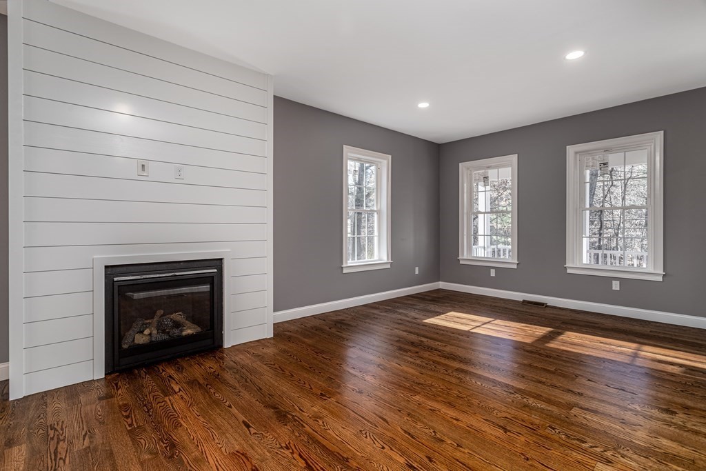 117 Center Road Shirley, MA 01464 - Photo 10 of 42