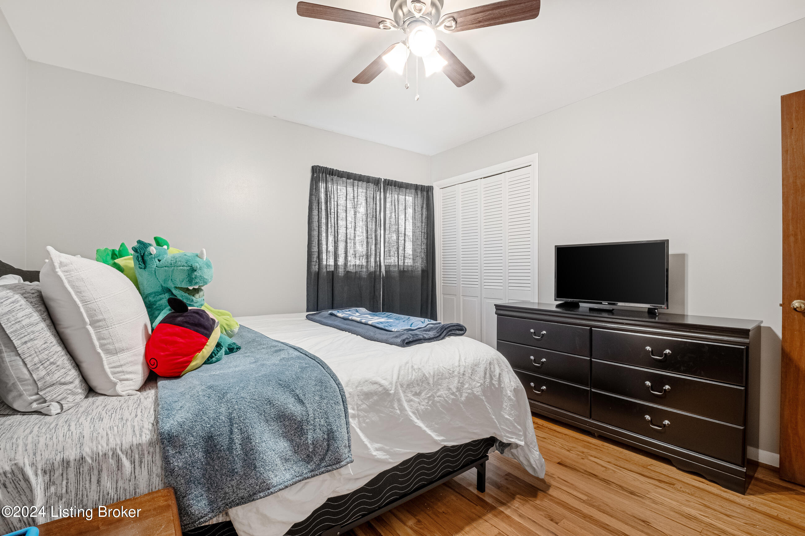 2913 Kings Bridge Road Louisville, KY 40220 - Photo 18 of 42 Bedroom 2