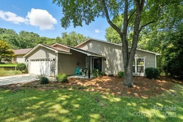 $428,000 | 11419 Vista Haven Drive, Charlotte, NC 28226