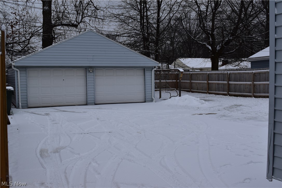 1803 Rush Road Wickliffe, OH 44092 - Photo 4 of 21 Gallery Image 4