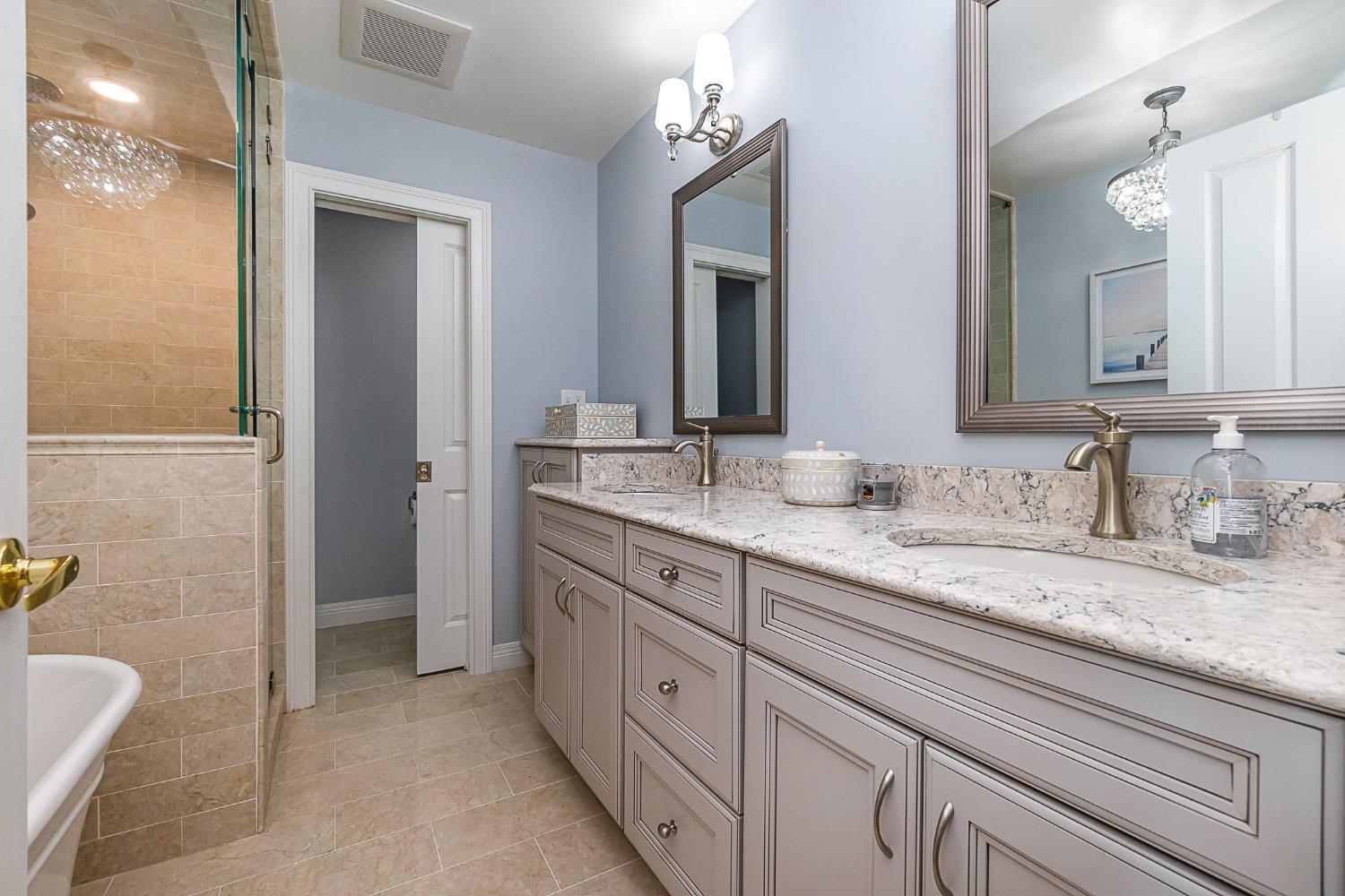 2219 Riverside Drive, Unit D3 Cincinnati, OH 45202 - Photo 18 of 27 Gallery Image 18