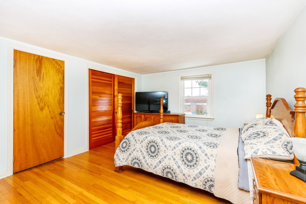 36 Cleveland Road Waltham, MA 02453 - Photo 6 of 14 Gallery Image 6