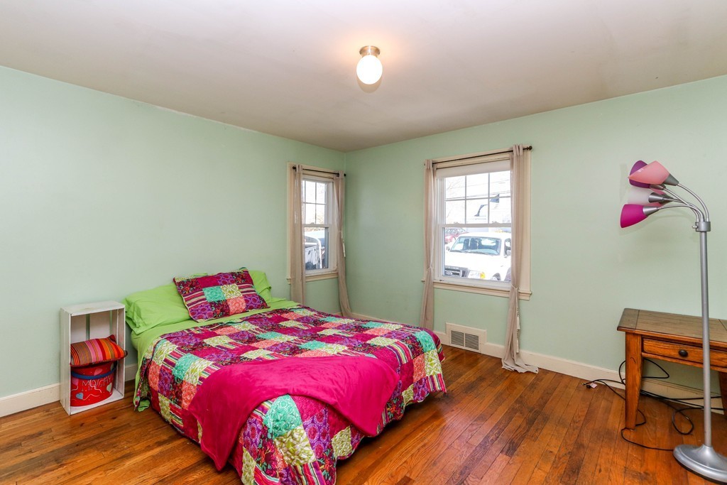 36 Cleveland Road Waltham, MA 02453 - Photo 8 of 14 Gallery Image 8