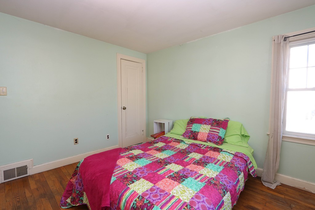 36 Cleveland Road Waltham, MA 02453 - Photo 9 of 14 Gallery Image 9