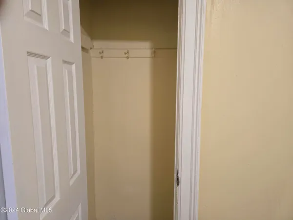 $1,500 | 288 1st Street, Unit 2, Albany, NY 12206