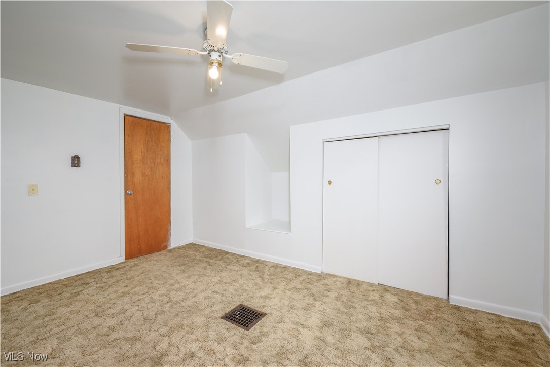 455 Rutland Street Akron, OH 44305 - Photo 20 of 28 Bedroom 3 Upper level with ceiling fan