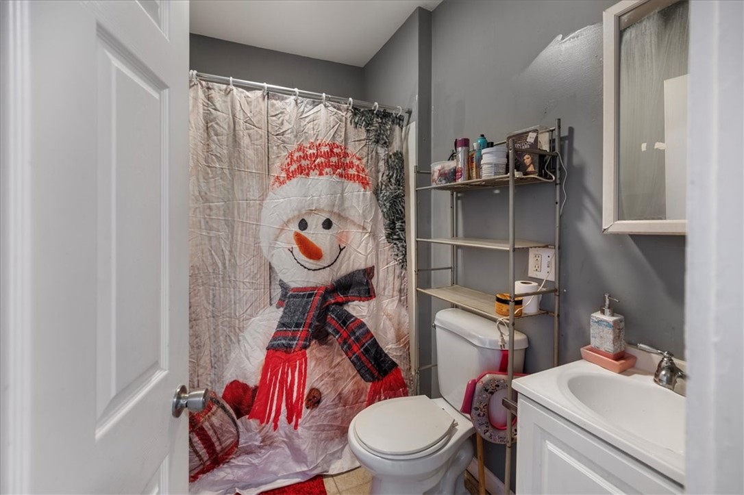 604 Providence Street Woonsocket, RI 02895 - Photo 17 of 35