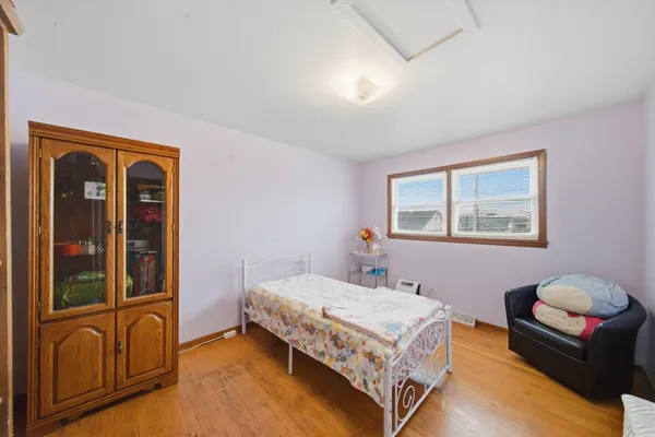 $290,000 | 7705 80th Place, Bridgeview, IL 60455