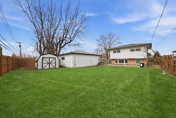 $290,000 | 7705 80th Place, Bridgeview, IL 60455