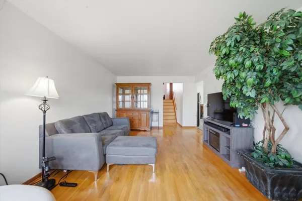 $290,000 | 7705 80th Place, Bridgeview, IL 60455