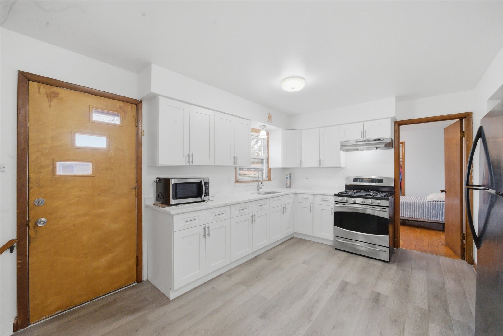 7705 80th Place Bridgeview, IL 60455 - Photo 10 of 29