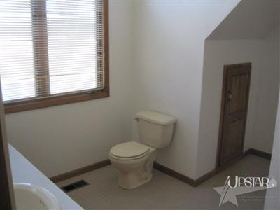6301 Goshen Road Fort Wayne, IN 46818 - Photo 13 of 20