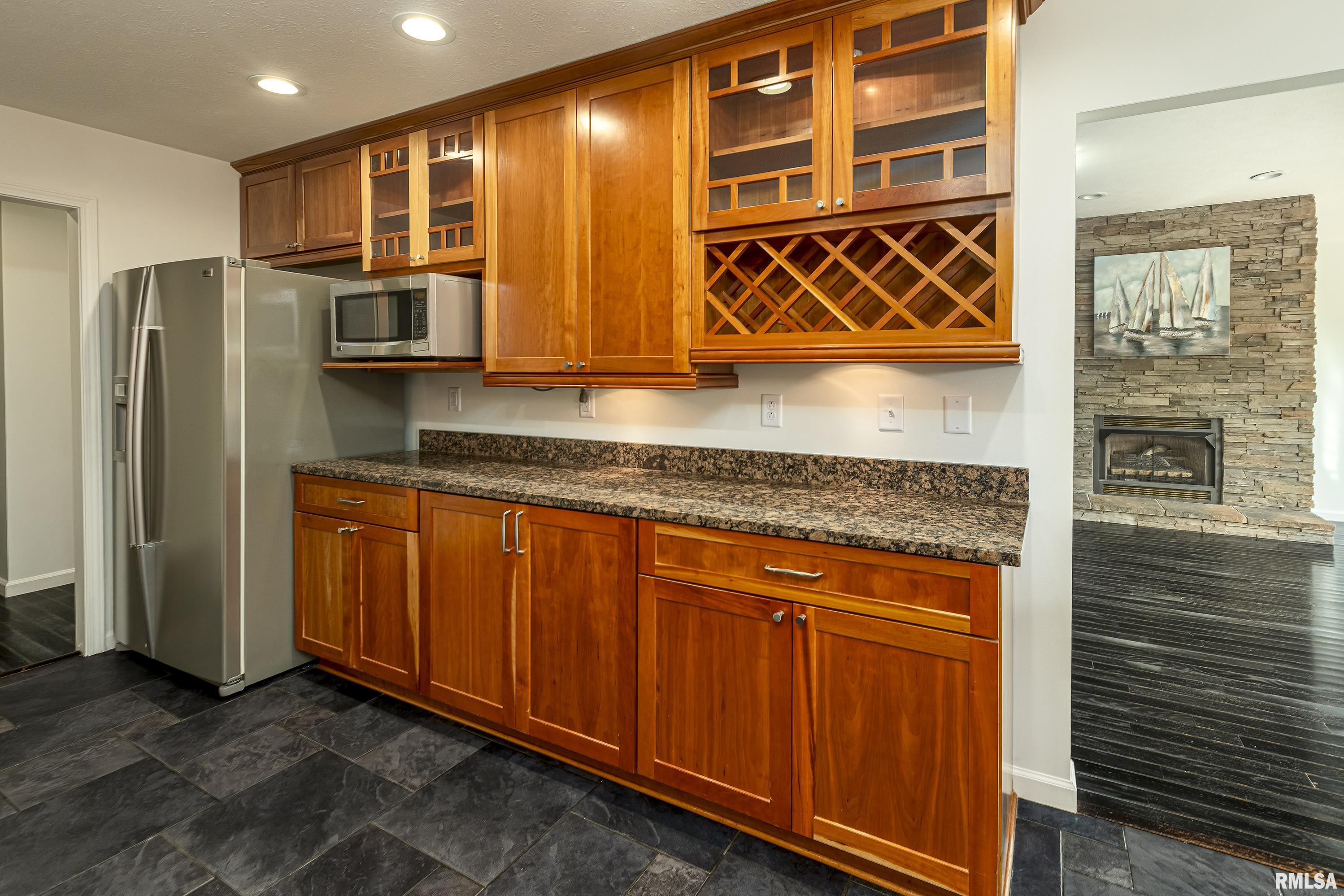 1403 South Fosse Road Marion, IL 62959 - Photo 14 of 39 Gallery Image 14