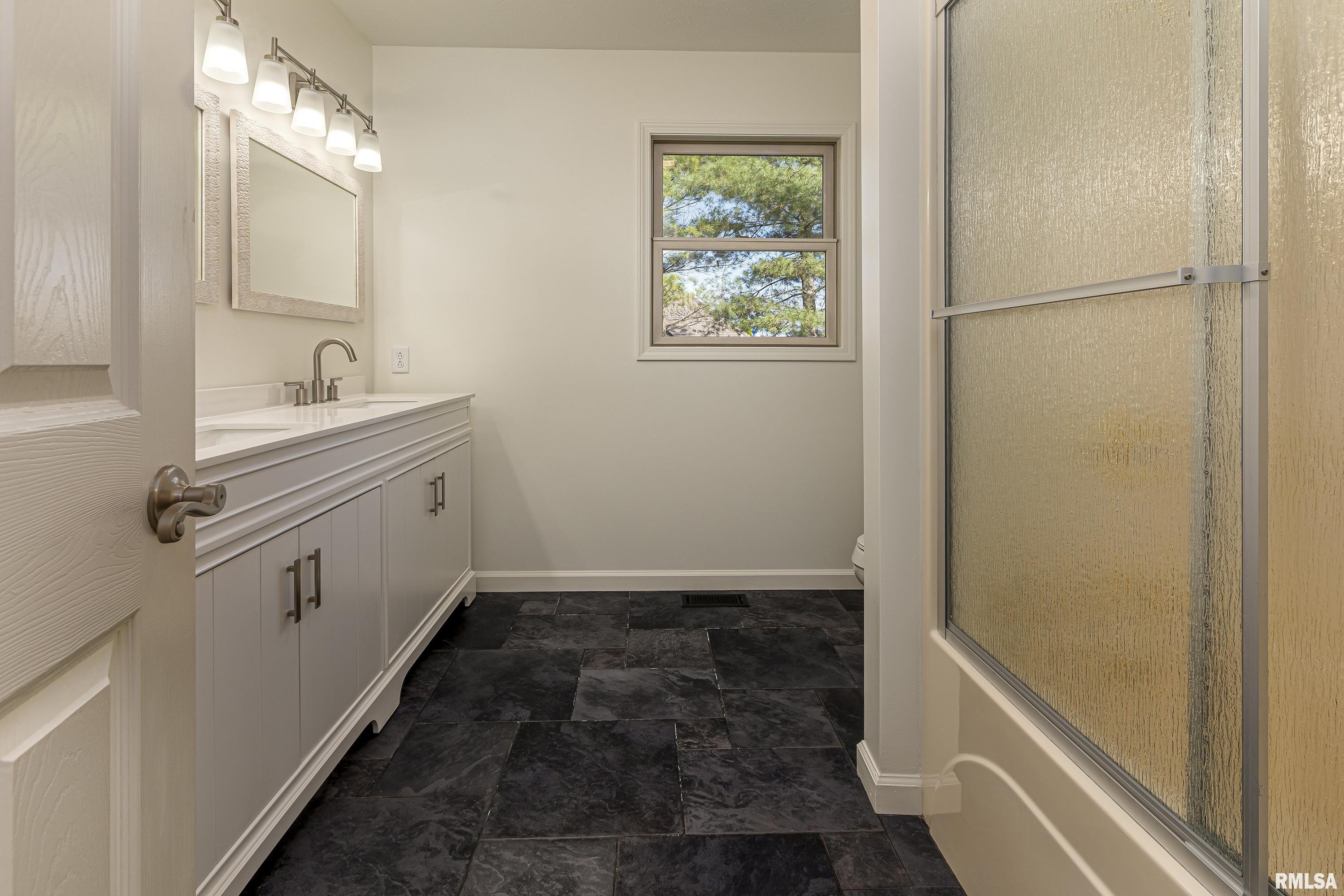 1403 South Fosse Road Marion, IL 62959 - Photo 25 of 39 Gallery Image 25