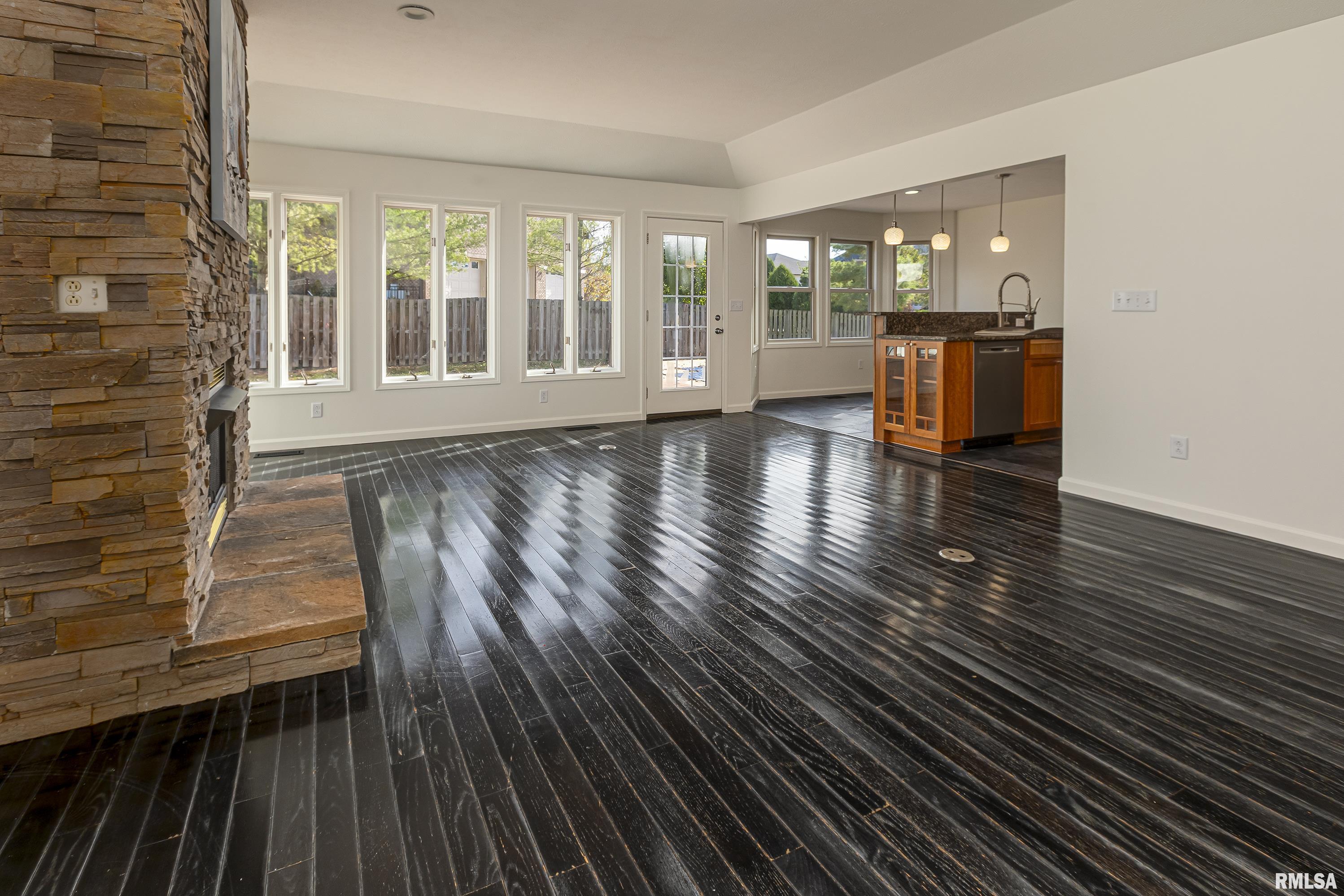 1403 South Fosse Road Marion, IL 62959 - Photo 8 of 39 Gallery Image 8