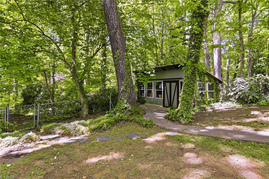 706 Friar Tuck Road Winston-Salem, NC 27104 - Photo 29 of 34 Shed has electricity