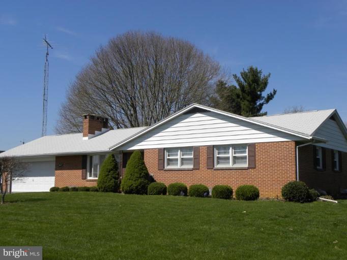 141 Greenleaf Road Chambersburg, PA 17202 - Photo 1 of 7 Exterior (Main)