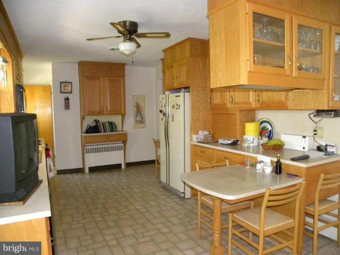 141 Greenleaf Road Chambersburg, PA 17202 - Photo 2 of 7 Kitchen