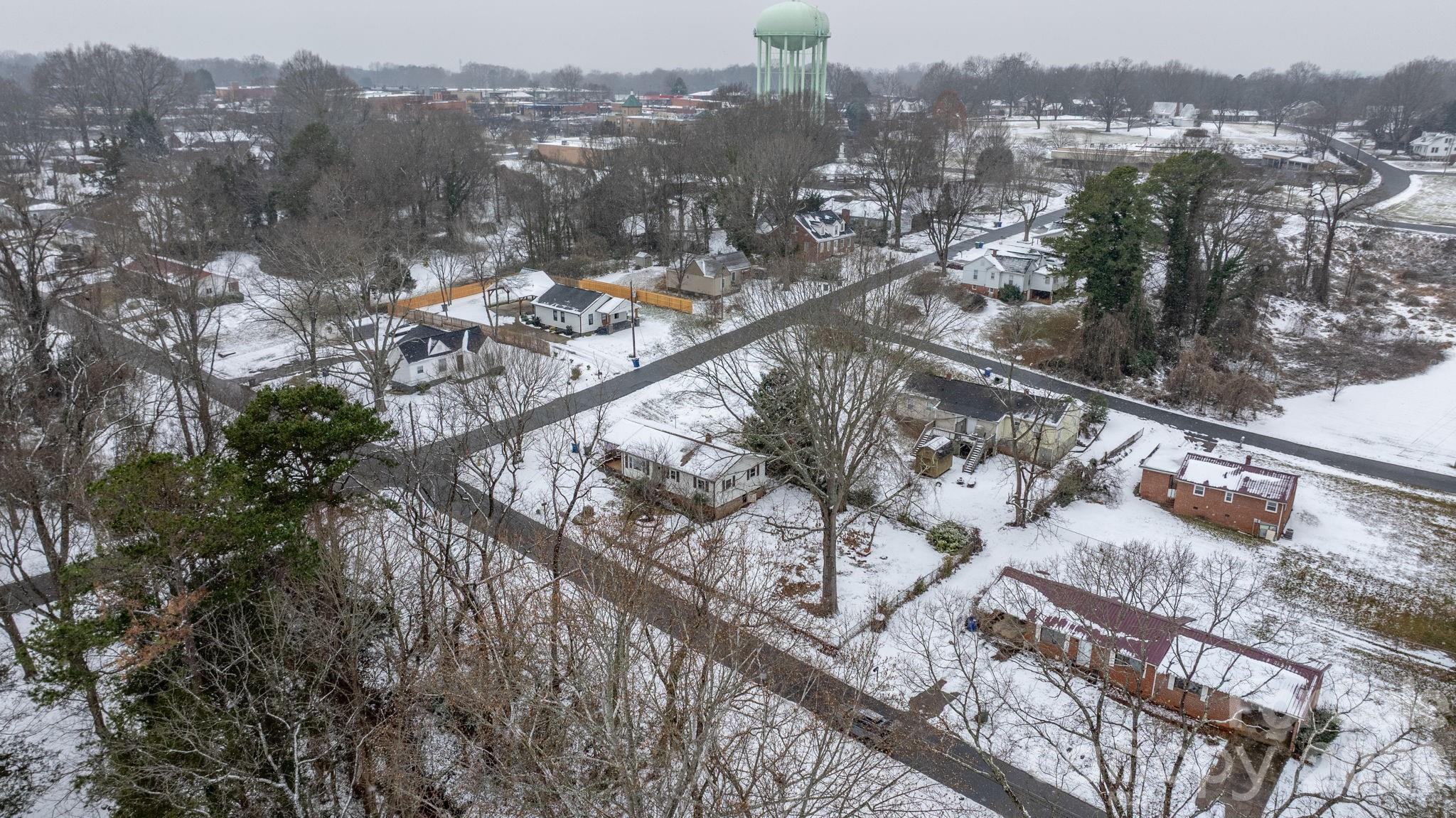 203 3rd Avenue Northeast Conover, NC 28613 - Photo 14 of 30 a view of a city
