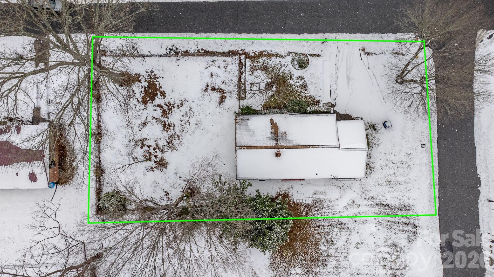 203 3rd Avenue Northeast Conover, NC 28613 - Photo 9 of 30 a view of a bird bath