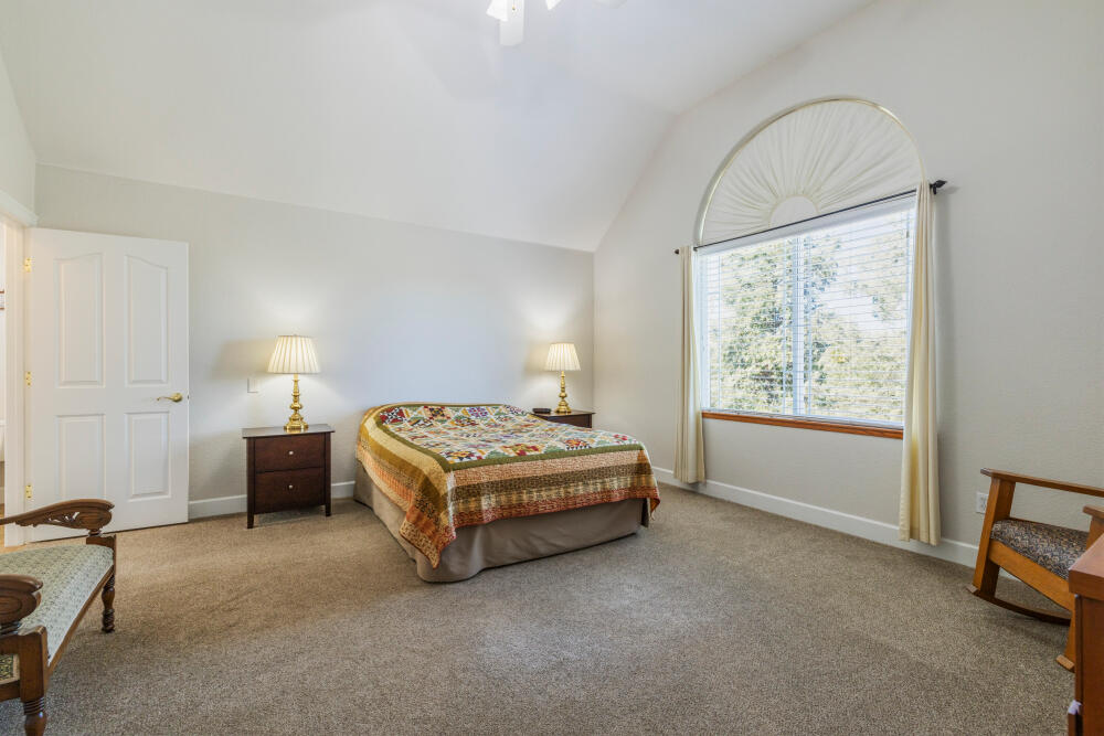 10831 Kestrel Road Klamath Falls, OR 97601 - Photo 35 of 51 Gallery Image 35