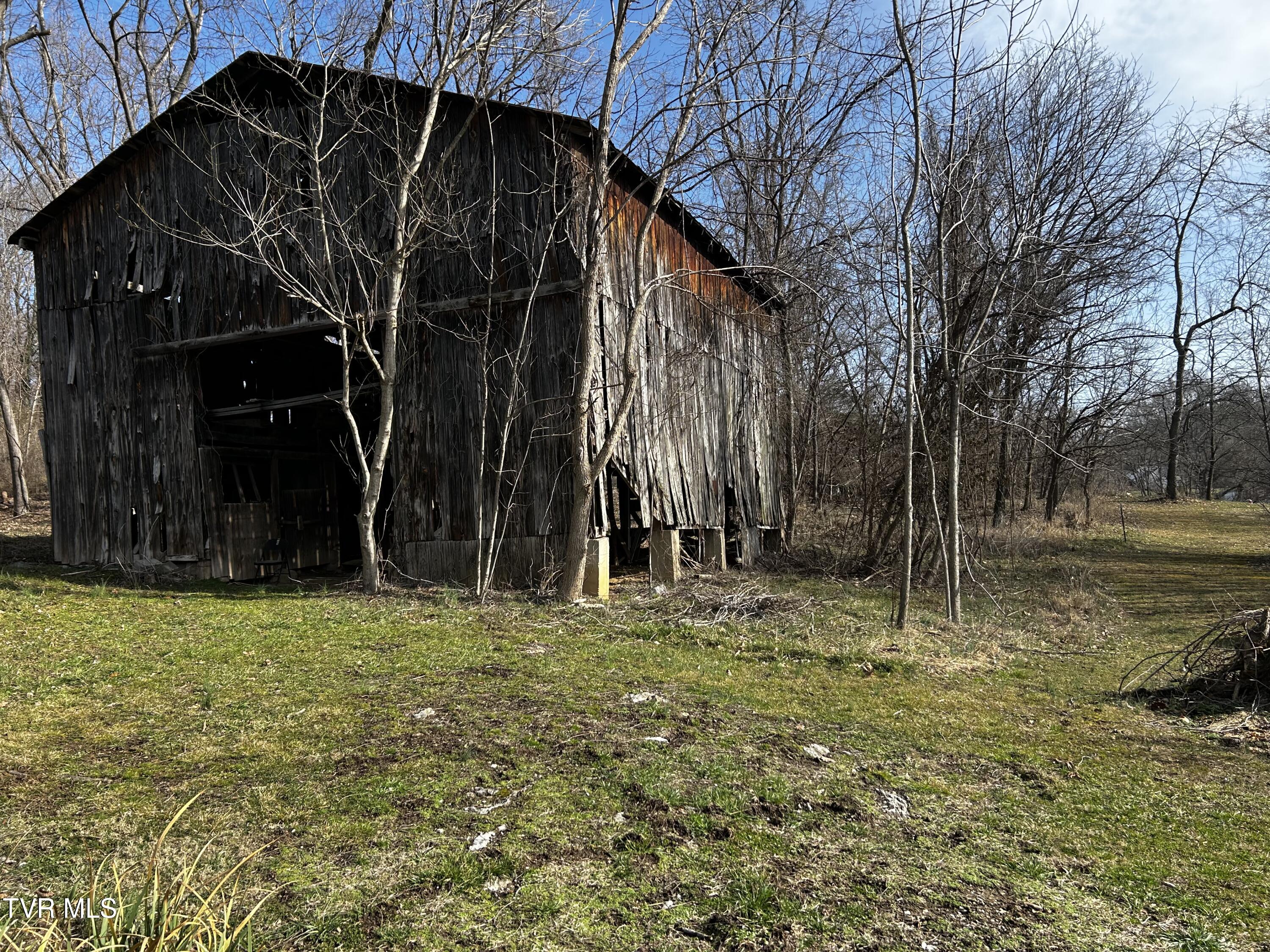 198 Maple Tree Lane, Unit PT1 Watauga, TN 37694 - Photo 9 of 17 IMG_6342