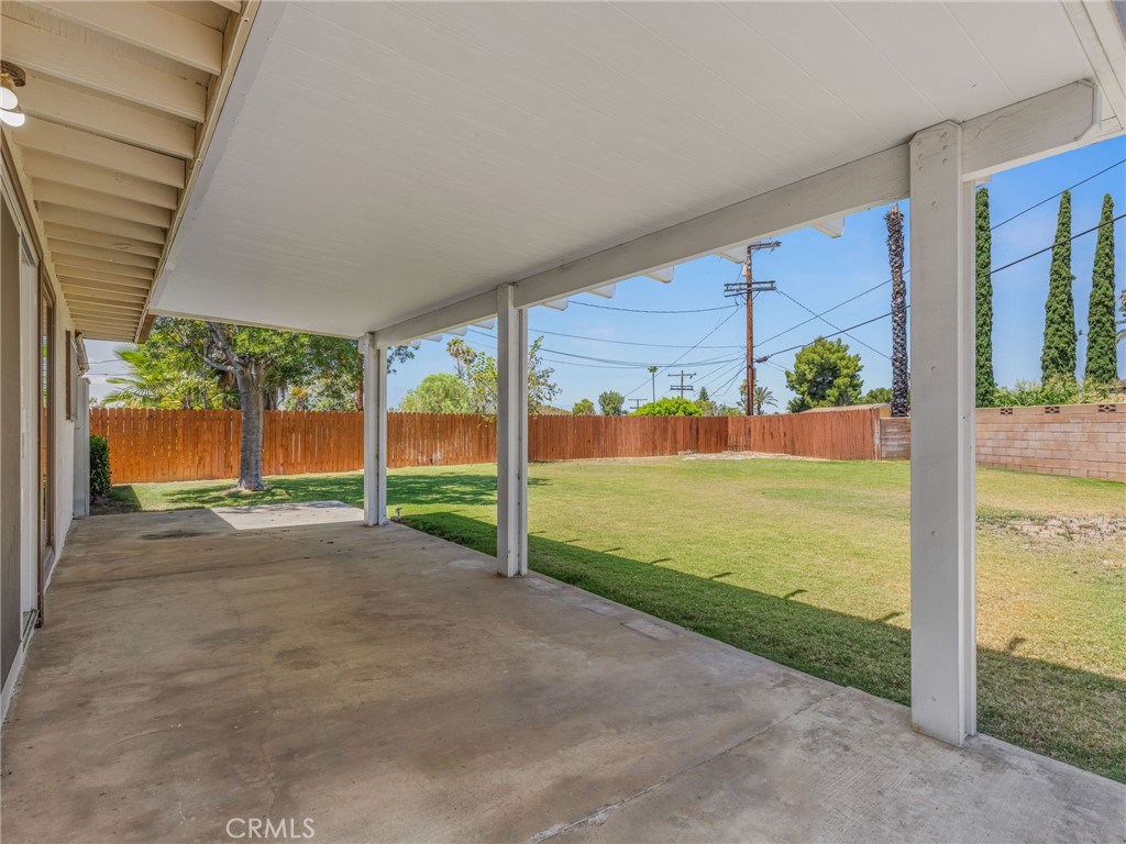 2973 Flanders Road Riverside, CA 92507 - Photo 15 of 55