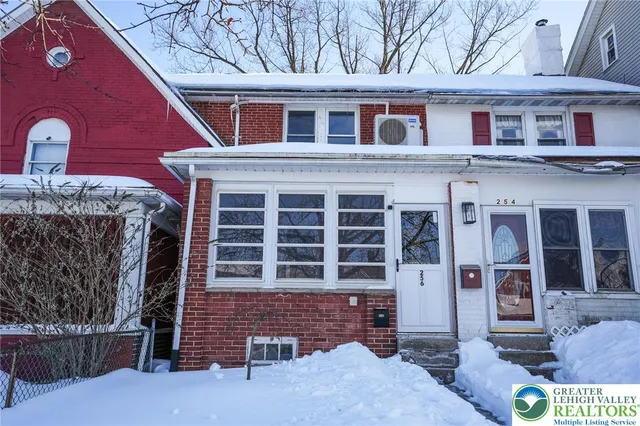 $1,600 | 256 Lehigh Avenue, Palmerton, PA 18071