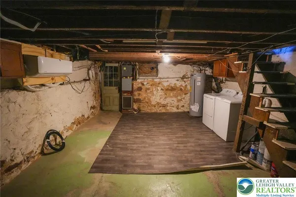 a view of a garage