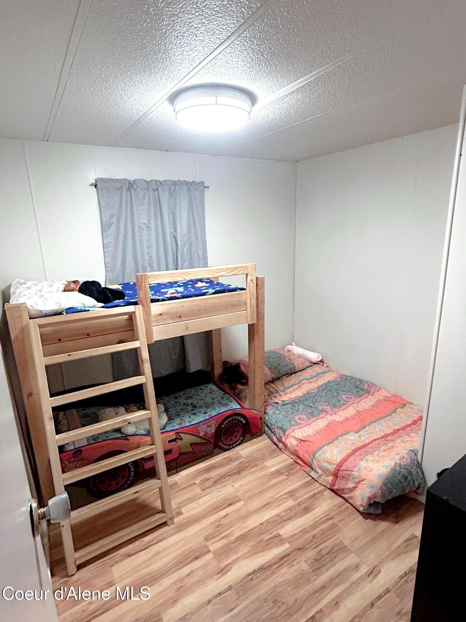 505 Wyoming Street Pinehurst, ID 83850 - Photo 16 of 27 698acbf4-04a3-43e7-bbd5-8b1d8f5cf1d2