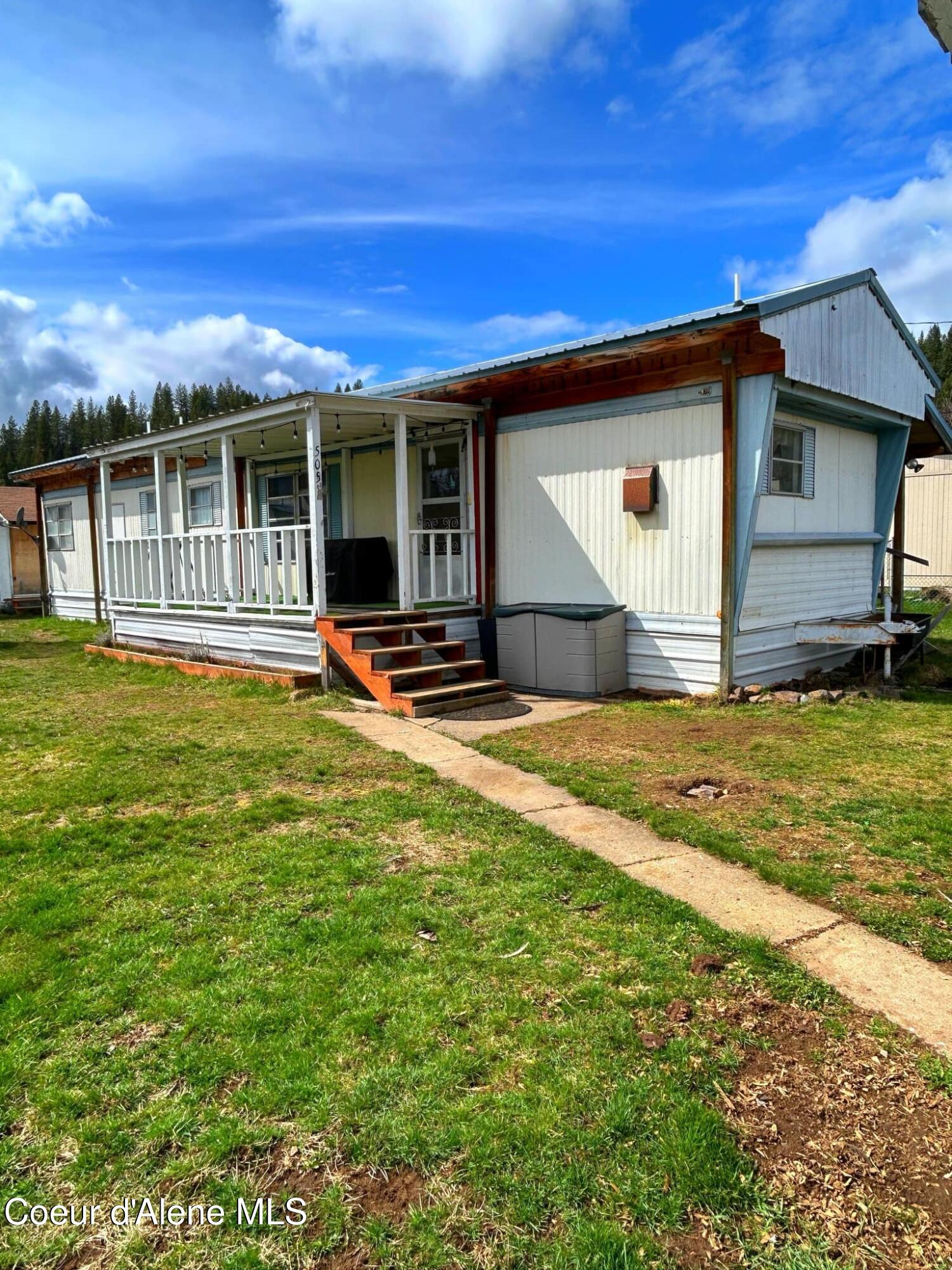 505 Wyoming Street Pinehurst, ID 83850 - Photo 2 of 27 1dd26050-5122-43c0-9e77-4b447a9e3ebb