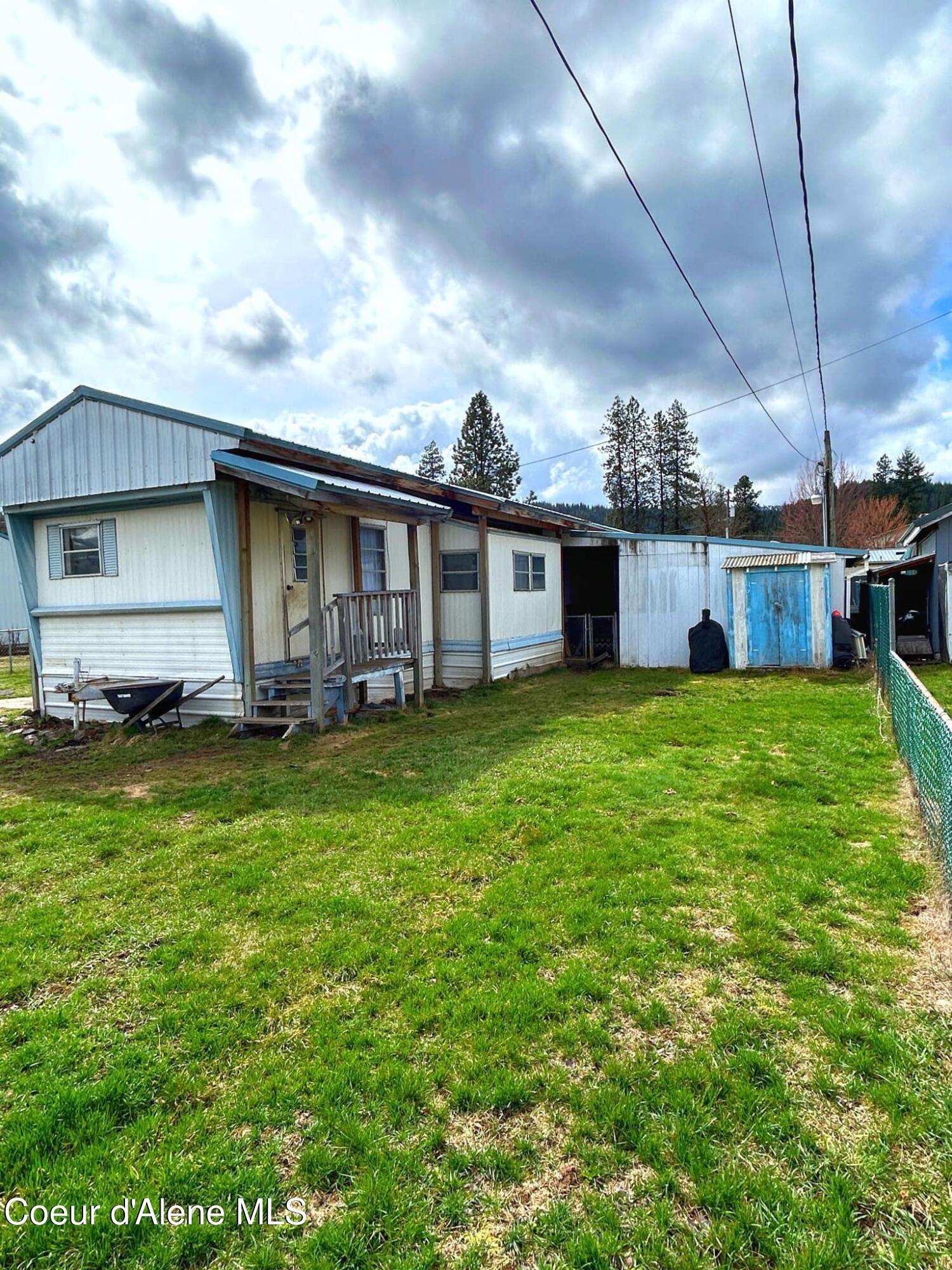 505 Wyoming Street Pinehurst, ID 83850 - Photo 3 of 27 675bf266-33a1-4065-909f-c22b94292c87