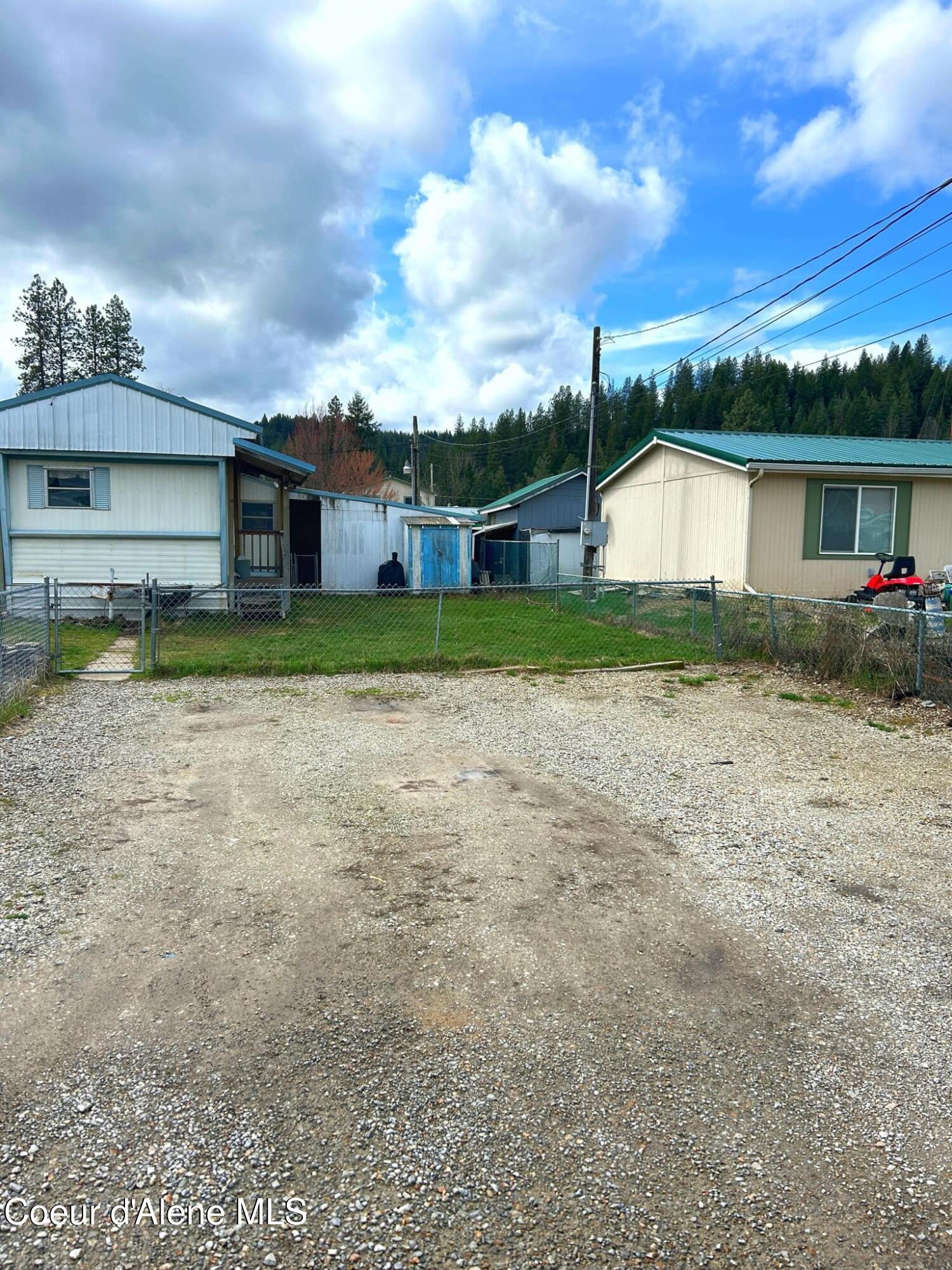 505 Wyoming Street Pinehurst, ID 83850 - Photo 5 of 27 b0cd4417-2dcc-409b-9395-380ac74d7979