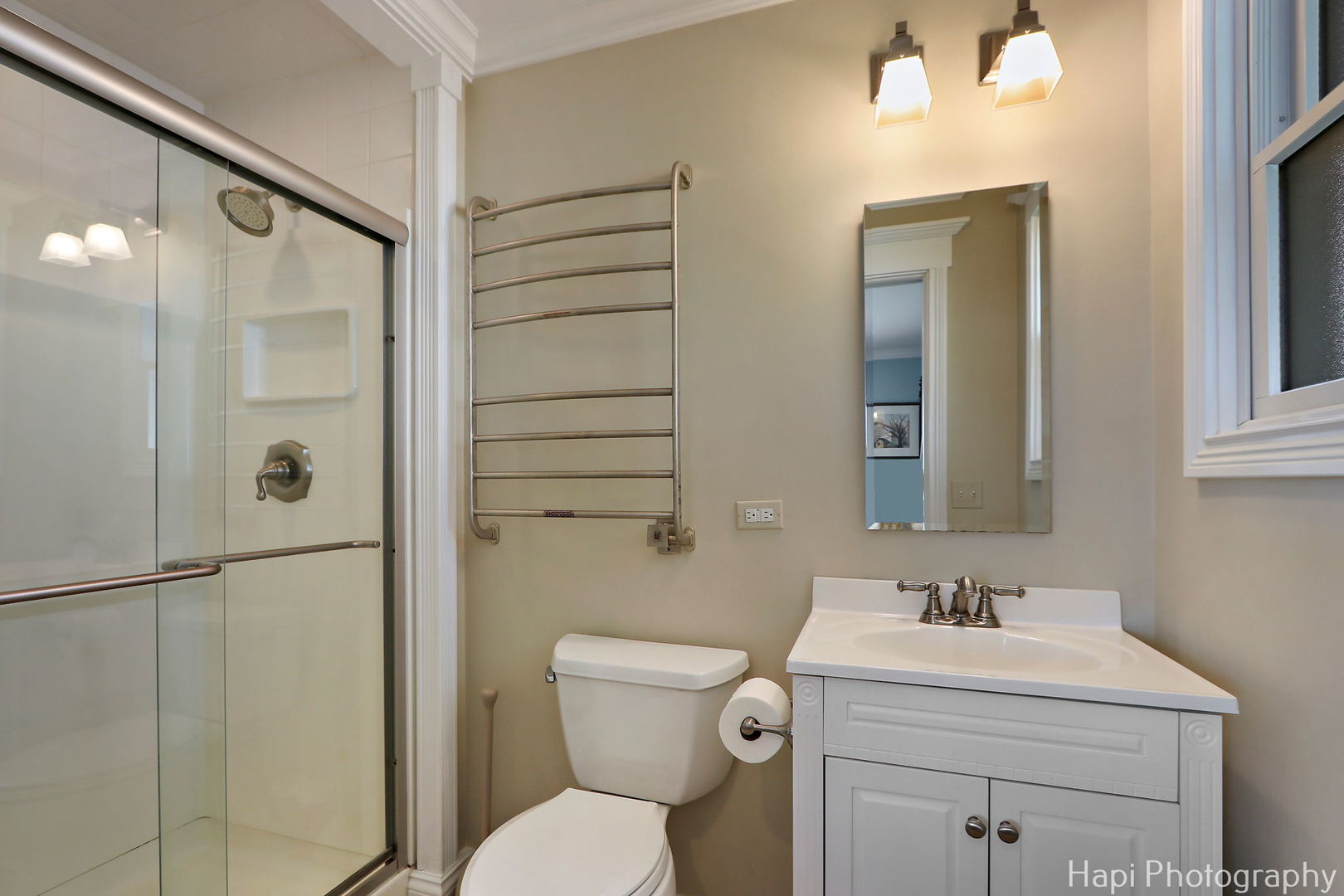 714 South Riverside Drive McHenry, IL 60050 - Photo 31 of 49 a bathroom with a sink toilet and shower