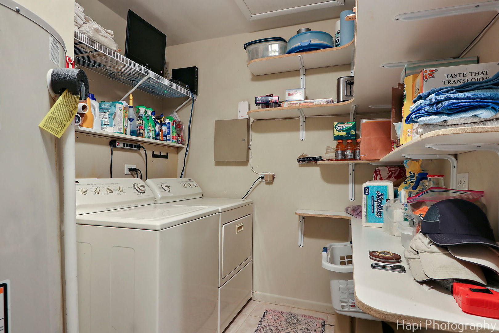 714 South Riverside Drive McHenry, IL 60050 - Photo 38 of 49 a utility room with dryer and washer