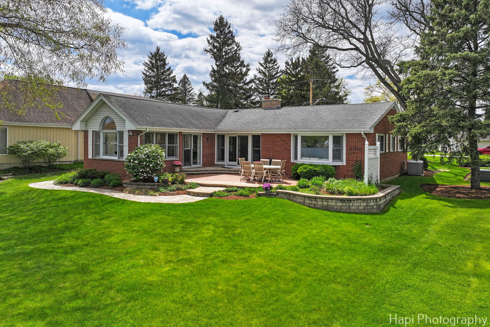 714 South Riverside Drive McHenry, IL 60050 - Photo 39 of 49 a front view of house with yard and green space